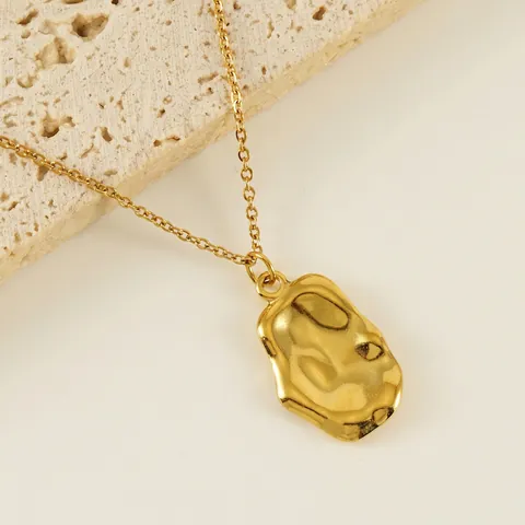 Ketting Met Onregelmatige Lava Hanger Roestvrij Staal 18K Verguld Minimalistische Geometrische Vloeibaar Metaal