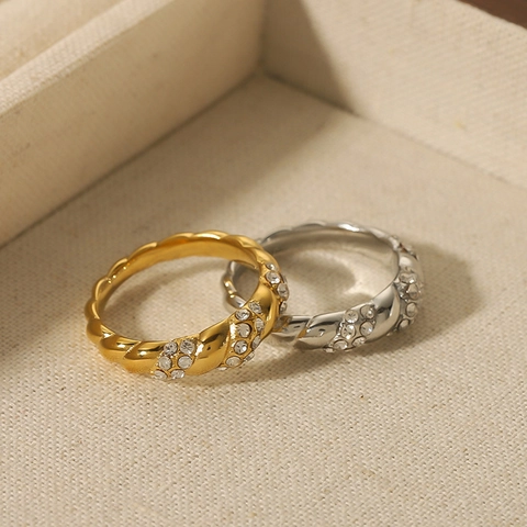 Gedraaide Touwring Roestvrij Staal 18K Verguld Pave Strass Minimalistisch Retro Mode Accessoire Sieraden Voor Dames