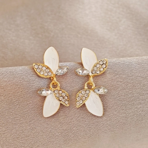 Orecchini a Bottone a Foglia con Strass in Stile Francese Elegante Smalto Bianco a Forma di Foglia Gioielli per Donna