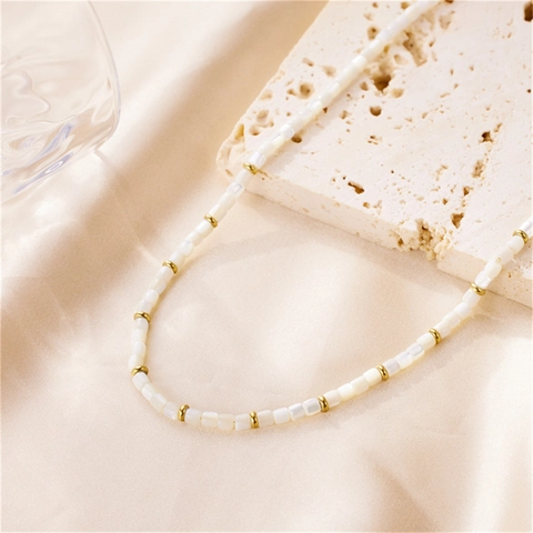 Elegant Beaded Necklace For Women French Vintage Mother Of Artificial Pearl Stainless Steel White Shell Beads Minimalist Jewelry