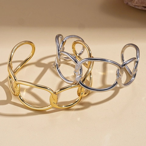 Unregelmäßiger Geometrischer Legierungs Armreif Minimalistische Verflochtene Gliederkette Hochglanz Modeschmuck Für Frauen