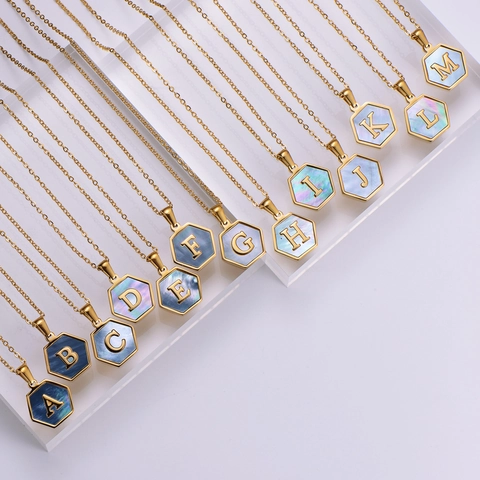 Collana con Pendente Esagonale Alfabeto Acciaio Inossidabile Placcato Oro Madreperla Blu Lettera Gioielli per Donna Regalo