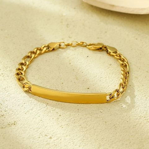 Bracelet d'Identification Minimaliste en Acier Inoxydable Plaqué Or 18K Figaro Chaîne Cubaine Plaque Courbée Bijou Main