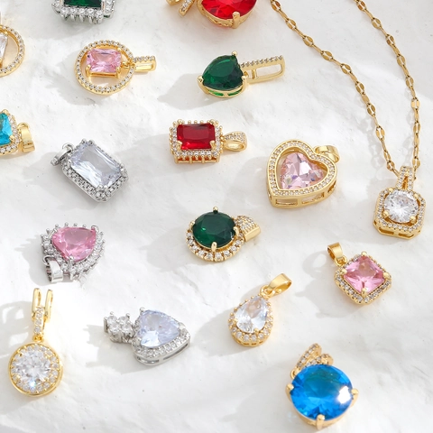 Collier Pendentif Pierre Précieuse En Zircon Pour Femmes Style Palais Vintage Chaîne En Acier Inoxydable Bijoux