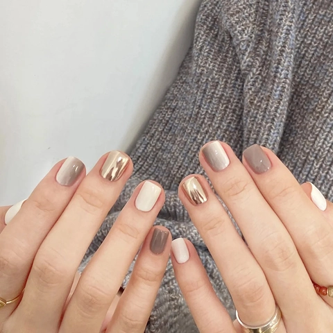 Short Square Press On Nails Metallic Gradient White Brown Minimalist False Nails For Women Daily Wear