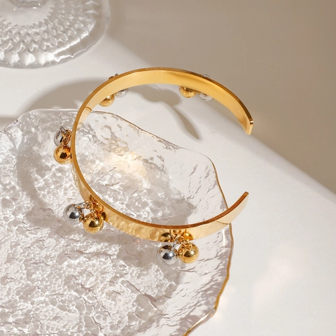 Bracciale A Polsino In Acciaio Inossidabile Placcato Oro 18K Per Donna Chic Bicolore Oro Argento Perline Pendenti
