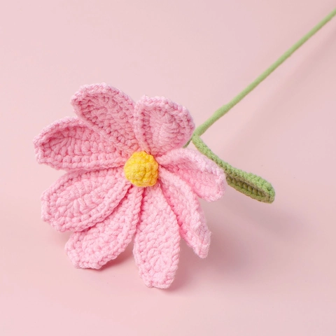 Handmade Crochet Knitted Flower Bouquet Yarn Artificial Cosmos Daisy For Home Decor Wedding Gift Gradient Colorful
