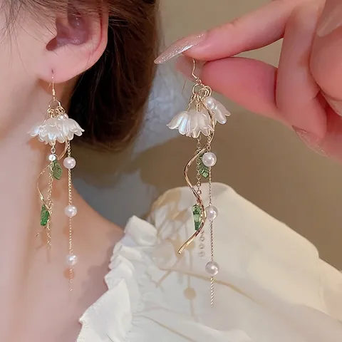 Pendientes Largos De Borla De Lirio De Los Valles Con Aleación Perla Artificial Flor De Resina Y Hoja De Acrílico