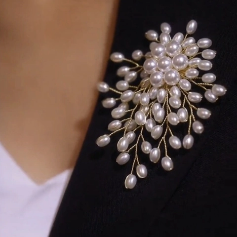 Handmade Faux Artificial Pearl Firework Flower Brooch Pin Elegant Metal Wire Wrapped For Women Clothing Accessory