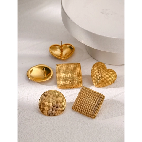 Vintage Alloy Gold Geometric Hoop Stud Earrings For Women Heart Square Round Embossed Grid Texture Retro Jewelry Accessory
