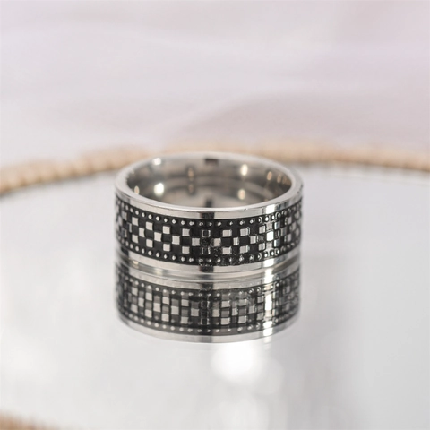 Heren Titanium Stalen Ring Schaakbord Patroon Gepolijst Retro Industrieel Punk Band Sieraden