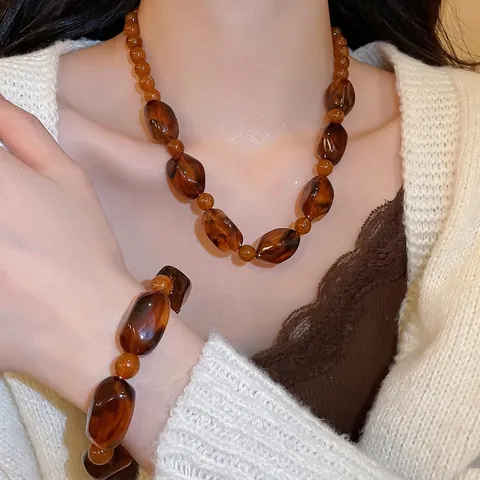 Retro Maillard Stil Acryl Unregelmäßige Perlenkette Und Armband Bernstein Harz Schildpatt Textur Schmuck Für Frauen