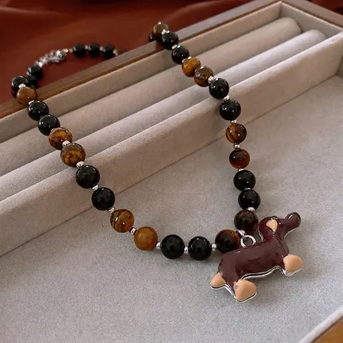 Collana Con Ciondolo Cane Bassotto Cartone Animato Vintage Con Pietra Occhio Di Tigre Artificiale E Perle Di Agata Nera
