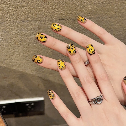Handgefertigte Leopard Muster Katzenauge Künstliche Fingernägel Bernsteingold Glitzer Kurz Quadratisch Stiletto Wiederverwendbare Nägel