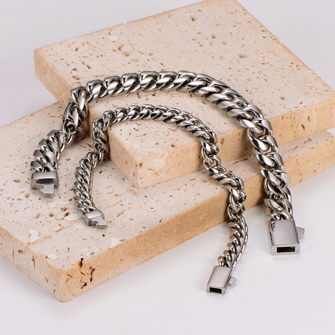 Men Cuban Link Bracelet Polished 304 Stainless Steel Bold Heavy Chain Minimalist Masculine Streetwear Jewelry Simple Design