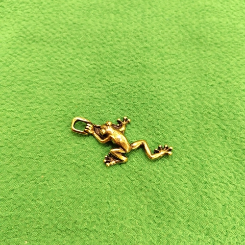 Pendente Rana In Ottone Vintage Ciondolo Animale Per Portachiavi Accessori Fai Da Te Forma Di Rana Arrampicata Ornamento Retrò