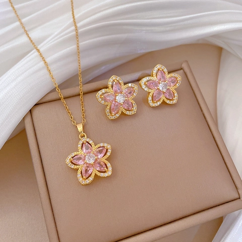 Elegante Halskette Und Ohrringe Mit Rosa Blumenanhänger Zirkon Und Strass Auf Vergoldetem Metall Für Damen