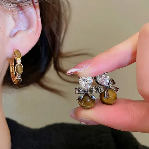 Orecchini A Cerchio Retrò In Pietra Occhio Di Tigre Placcati Oro Cuore Zircone Fiocco Con Perno In Argento Donna