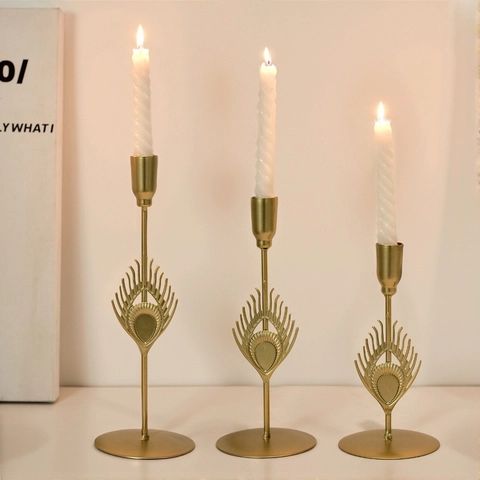 Retro Iron Candle Holder Metal Candlestick With Peacock Feather Hollow Design For Nordic Home Decor Luxury Table Centerpiece