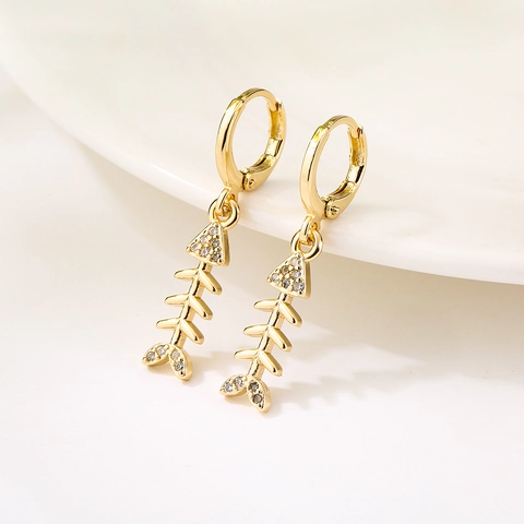 Messing Hoop Oorbellen Met 18K Goud Verguld Micro Pave Zirkoon Visgraat En Ananas Bedels Verfijnde Sieraden Voor Dames