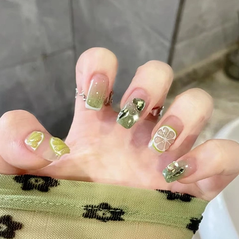 Summer Green Lime Slices Press On Nails Gradient Glitter 3D Heart Rhinestones Square False Nails Glossy Finish Elegant