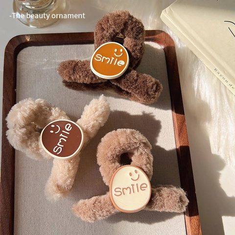 Plush Hair Claw Clip Faux Fur Smile Face Large Hairpin Winter Sweet Elegant Hair Accessories For Women Girls