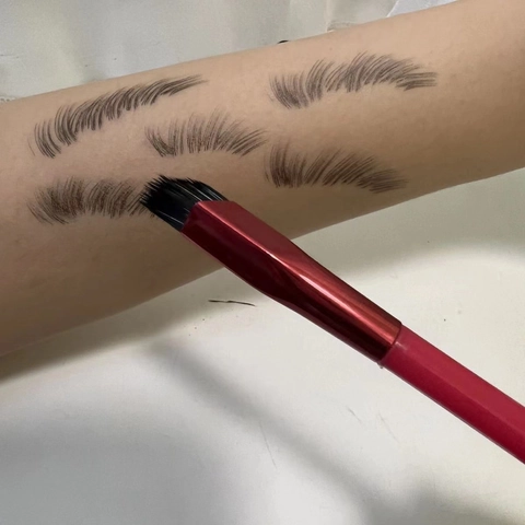 Multifunktionaler Abgewinkelter Augenbrauenpinsel Synthetikfaser Holzgriff Haarlinie Und Concealer Make Up Tool Rot