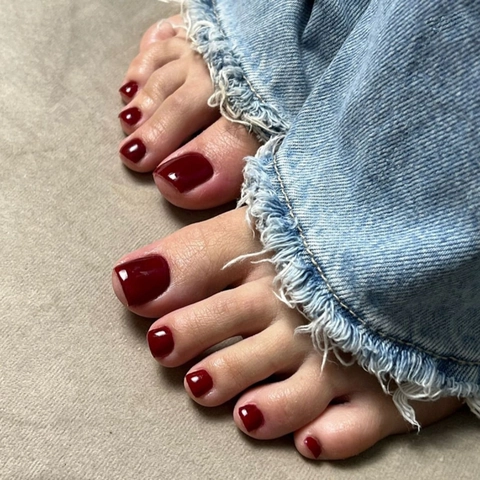 Elegant Glossy Wine Red Press On Toenails Solid Color Simple Pedicure Nail Art Accessories For Women