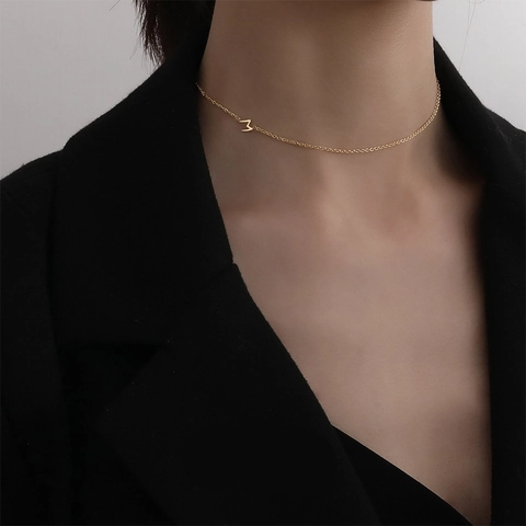 Moda Bañado en Oro 18K Acero Inoxidable Letra M Colgante Collar Minimalista Cadena de Clavícula Joyería Para Mujer