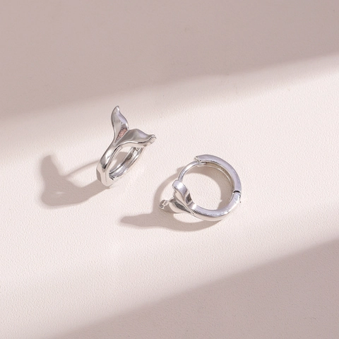 Minimalist Silver Color Copper Whale Tail Earrings For Women Summer Ocean Dolphin Tail Ear Buckles Fashion Jewelry Accessories
