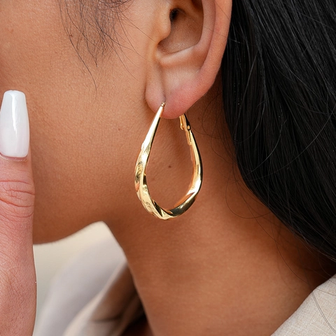 Minimalist Twisted Teardrop Hoop Earrings With Silver Earring Post Polished Geometric Metal Jewelry For Women