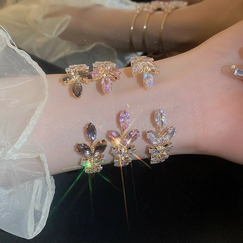 Bracelet Jonc Ouvert À Feuilles De Cristal Pour Femmes Exquis Marquise Zircon Incrusté Alliage Plaqué Or Ajustable