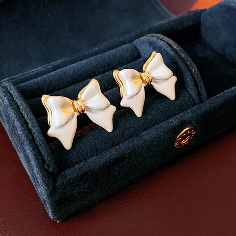Boucles D'Oreilles Nœud Design Élégant En Cuivre Avec Placage À L'Or Et Tige En Argent Pour Femme Style Luxe