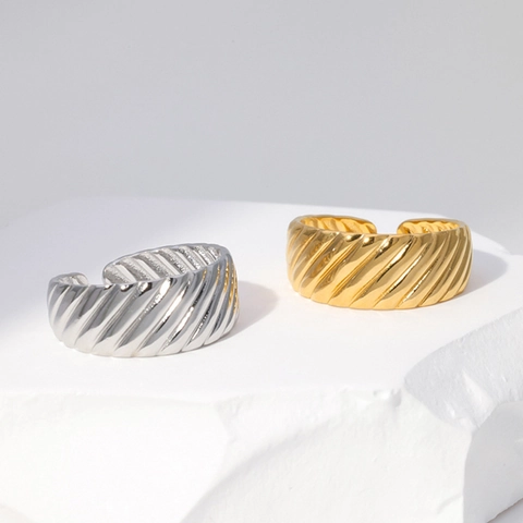 Anello Aperto Croissant Acciaio Inossidabile Placcato Oro 18K Regolabile Trama Nastro Intrecciato Gioielli Minimalisti Donna
