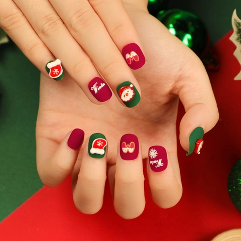 Christmas Press On Nails Red Green Matte Soft Gel Tips Santa Claus Snowflake Winter 3D Reusable Artificial Glue On Nails