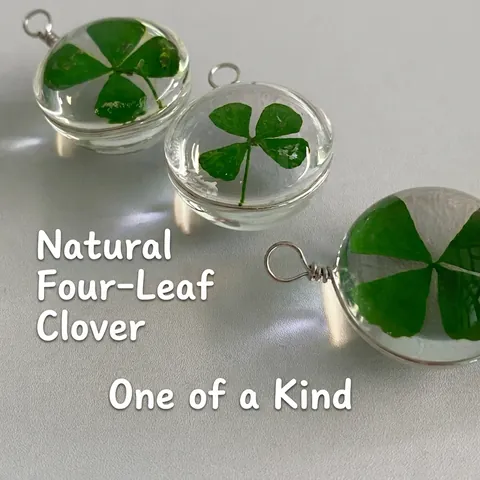 Four Leaf Clover Keychain Real Dried Flower Specimen Resin Pendant Lucky Charm For Bag Phone Strap