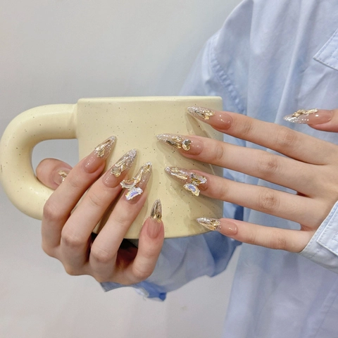 Handgefertigte Press On Nails 3D Schmetterling Strass Gradient Lange Mandel Rosa Nude Luxus Glamour Elegante Maniküre