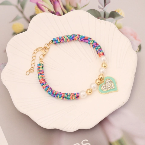 Böhmisches Handgefertigtes Heishi Armband Aus Polymer Ton Mit Herzanhänger Und Künstlichen Künstliche Perlen Für Damen