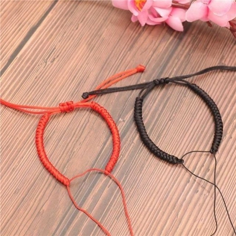 Pulsera De Cuerda Roja Trenzada A Mano Nudo De Diamante Tradicional Joyería De Cordón Simple Ajustable Unisex Minimalista
