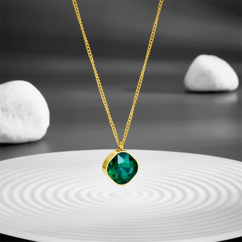 Collana Con Pendente In Zircone Verde Quadrato Acciaio Al Titanio Catena Clavicola Geometrica Gioielli Per Donna Minimalista Alla Moda