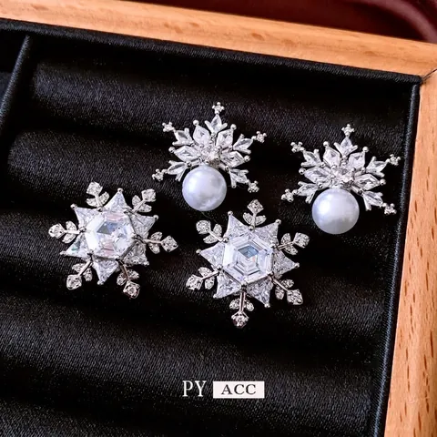 Schneeflocken Ohrstecker Mit 925 Sterling Silber Ohrringpfosten Zirkon Künstliche Perlenimitat Eleganter Winterschmuck Für Damen