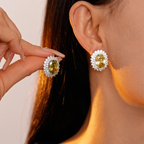 Vintage Oval Geometric Stud Earrings With Zircon Copper Body And Silver Earring Post French Style Luxury For Women