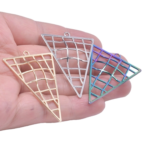 Colgante Triángulo Geométrico Acero Inoxidable Chapado En Oro 18K Malla Hueca Accesorio Joyería Moda Minimalista