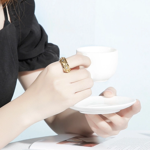 Edelstahl Drehbarer Ring Mit Hohlherz-Muster Und Strasssteinen Für Stressabbau Paare Mode Schmuck