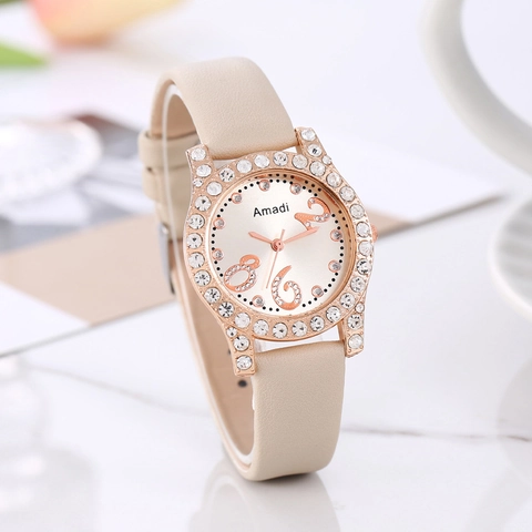 Women Quartz Watch Fashion Rhinestone Bezel Round Dial Faux Leather Strap Elegant Casual Lady Wristwatch Rose Gold Case