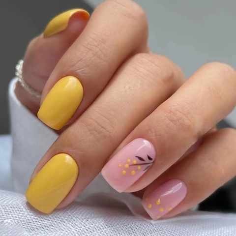 Unghie Finte Quadrate Floreali Giallo Zenzero Plastica Stile Dolce Ins Lunghezza Media Manicure Professionale