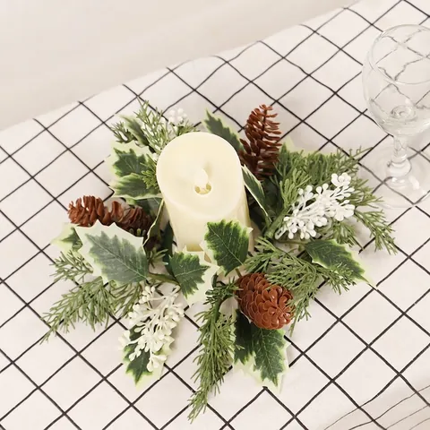 Weihnachts Kerzenring Kranz Mit Künstlichen Zapfen Stechpalmenblättern Kiefernnadeln Beeren Feiertag Tischdeko