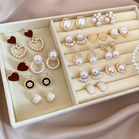 Alloy Imitation Artificial Pearl Stud Earrings With Silver Earring Post Rhinestone Geometric Heart Flower Women Vintage Luxury Jewelry