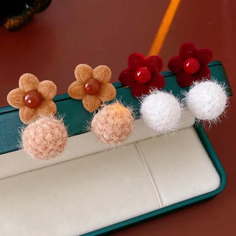 Boucles D'oreilles Puces Fleur Flocage Et Pompon Avec Tige En Argent Vintage Floral Hiver Pour Femmes