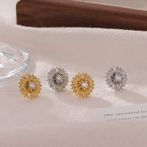 French Ins Style Sunflower Stud Earrings For Women Stainless Steel Rhinestone Sun Flower Elegant Minimalist Jewelry Gift